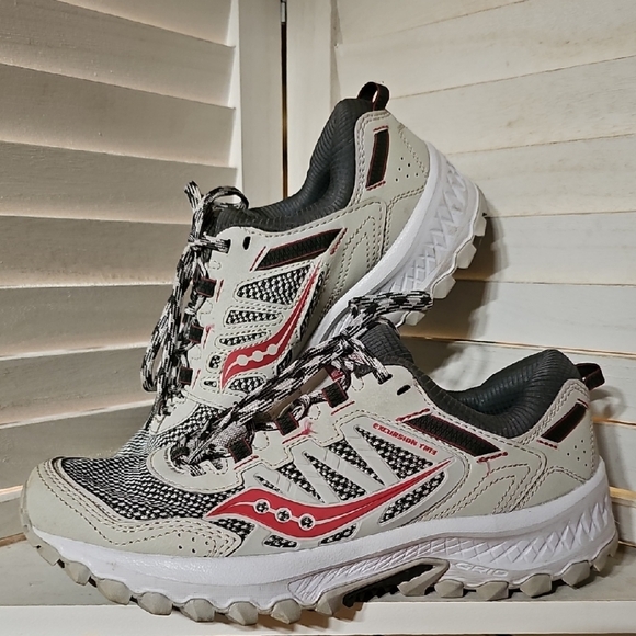 Saucony Shoes - Saucony Excursion TR11 Shoes in Gray and Red